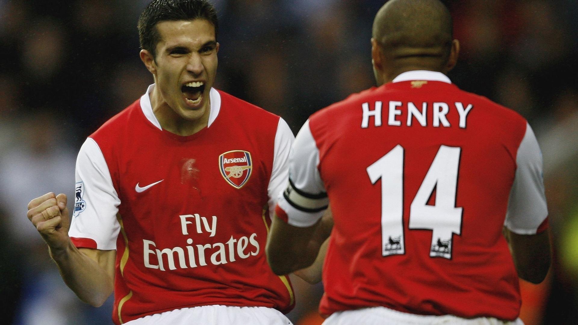 卡列洪家族痛失至亲 马贝拉与那不勒斯共寄哀思